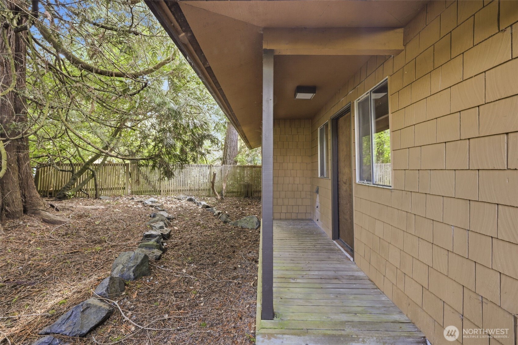 20319 92nd Avenue West Edmonds, WA 98020 - Photo 24 of 26 a view of a pathway both side of house