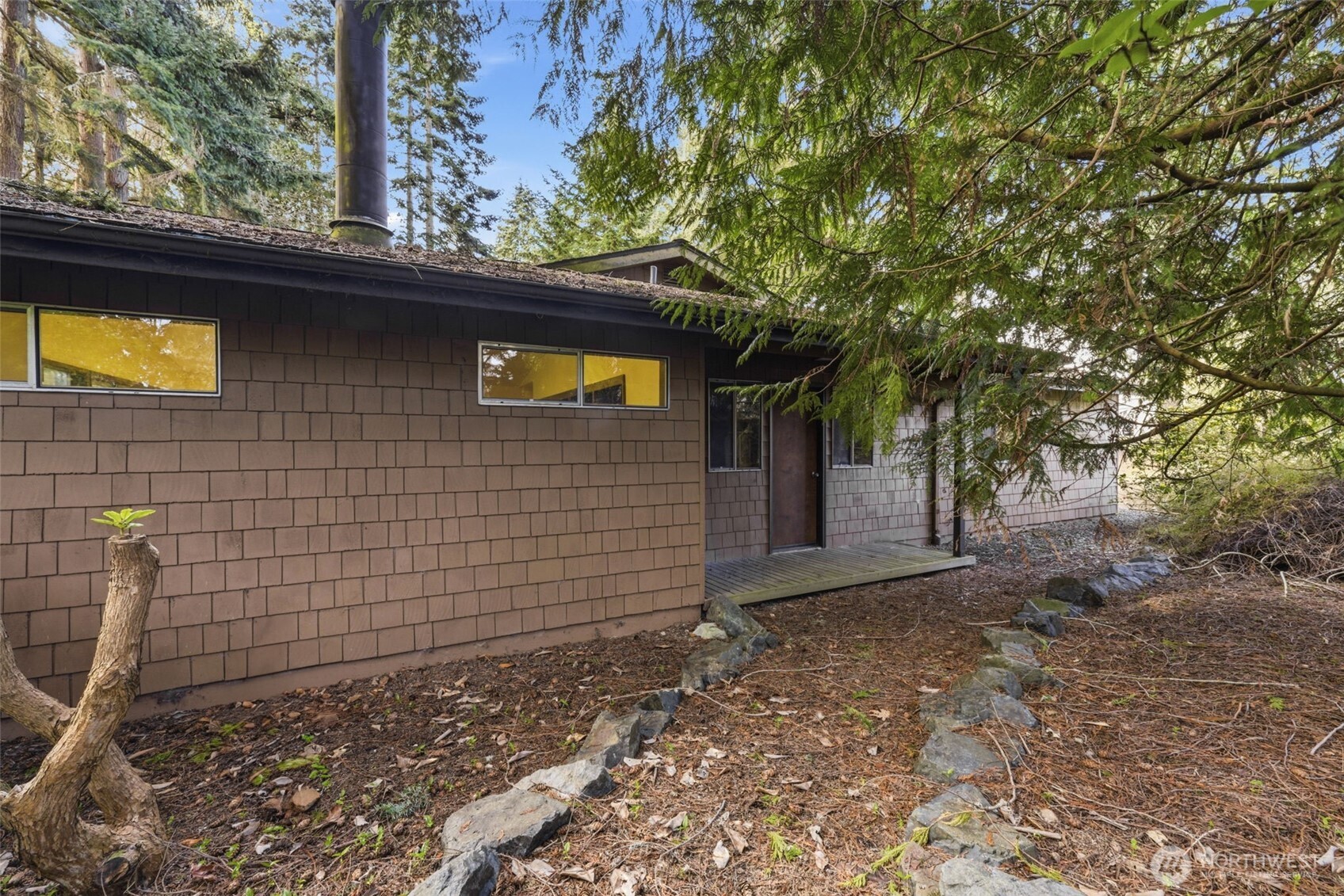 20319 92nd Avenue West Edmonds, WA 98020 - Photo 25 of 26 a view of outdoor space and a yard