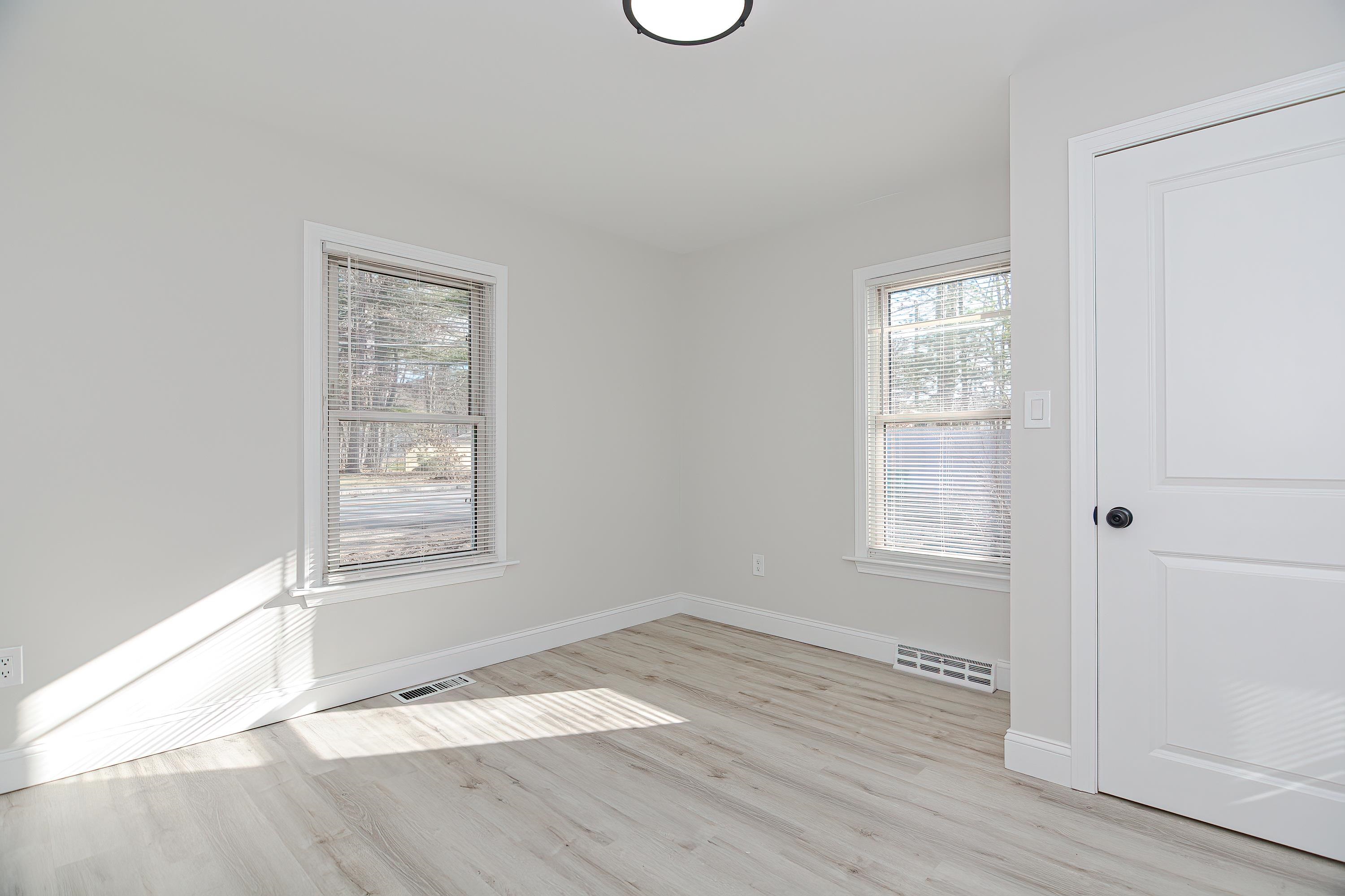 201 East Dunstable Road Nashua, NH 03062 - Photo 17 of 19