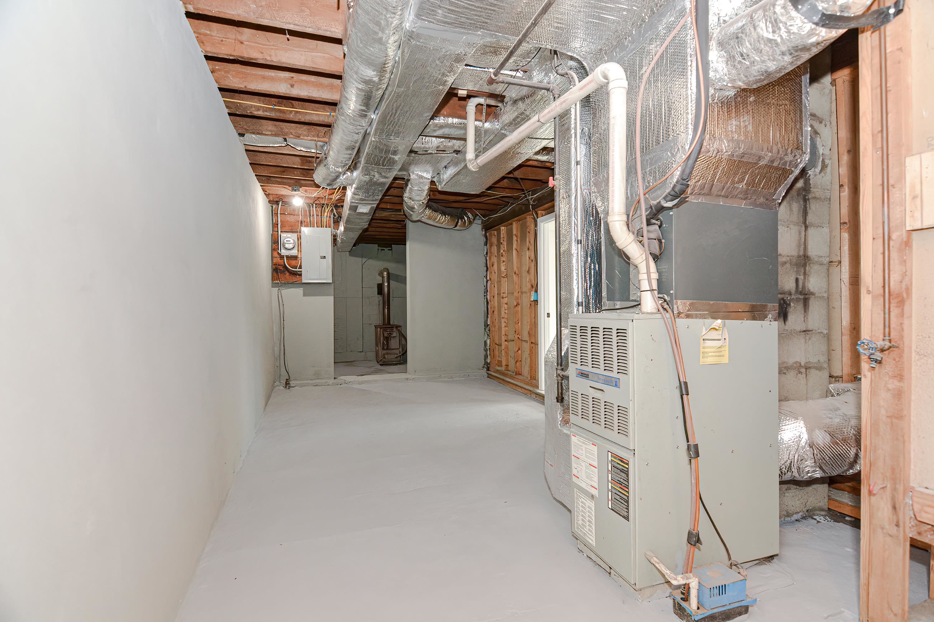201 East Dunstable Road Nashua, NH 03062 - Photo 8 of 19