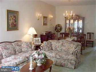 114 Threadleaf Terrace Burlington, NJ 08016 - Photo 3 of 6
