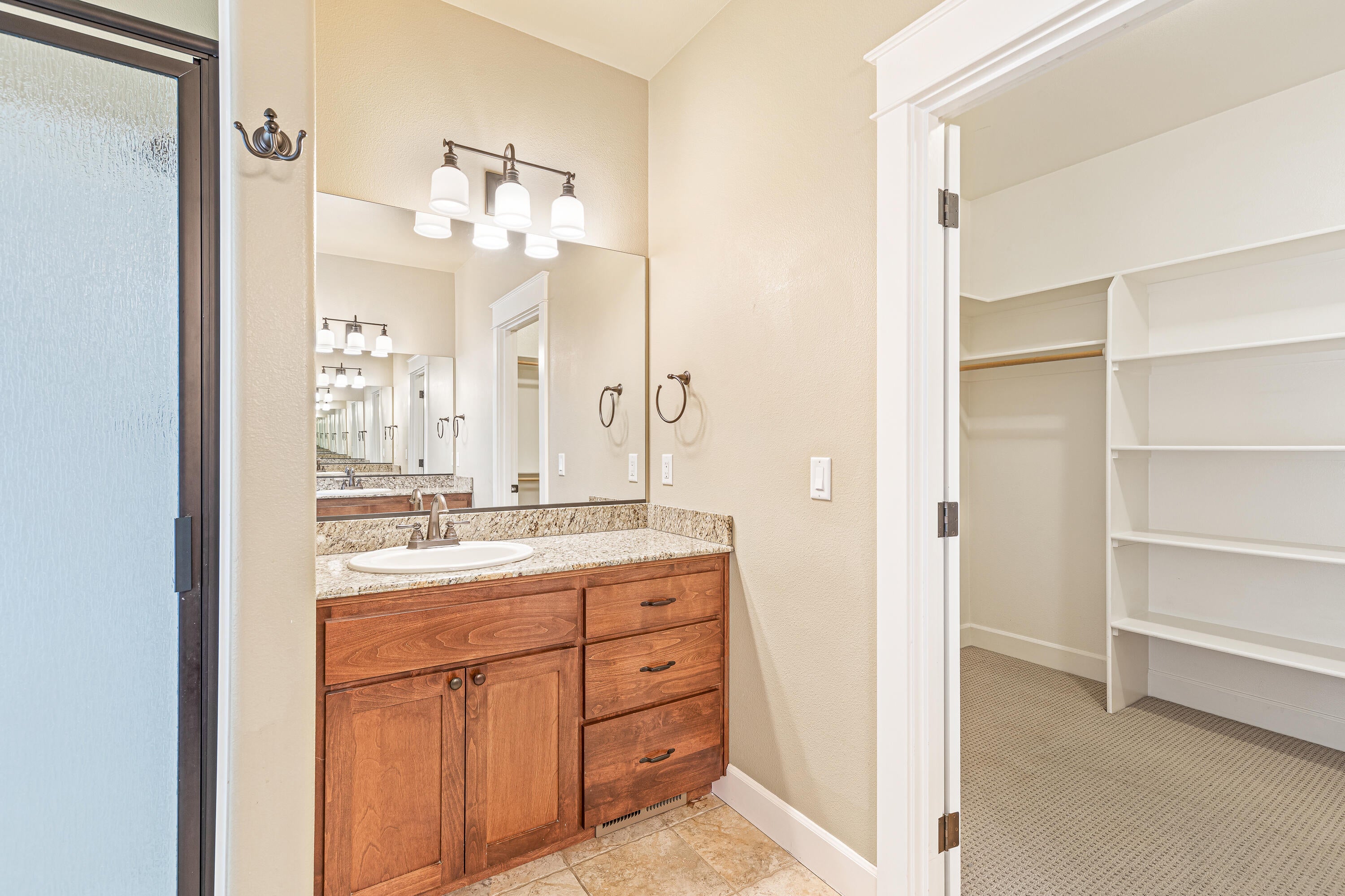817 Buck Point Street Central Point, OR 97502 - Photo 23 of 47 9R9A9903