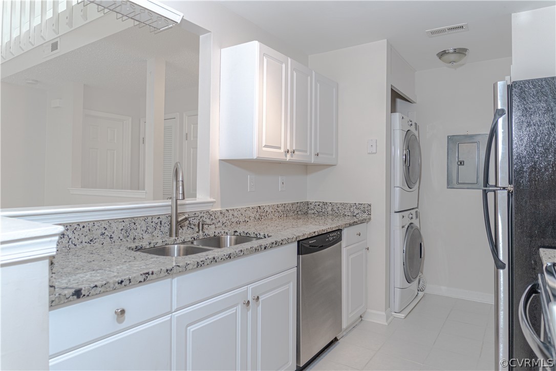 405 Harbour Point, Unit 305 Virginia Beach, VA 23451 - Photo 6 of 17