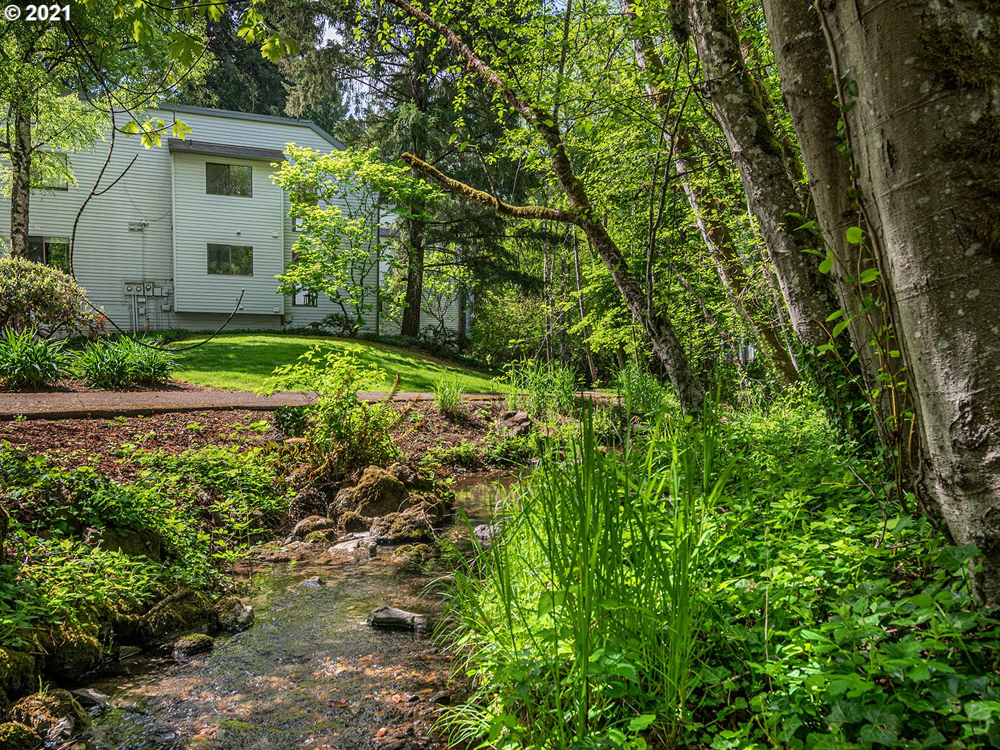 3668 Spring Lane, Unit 4B Lake Oswego, OR 97035 - Photo 1 of 32 Gallery Image 1