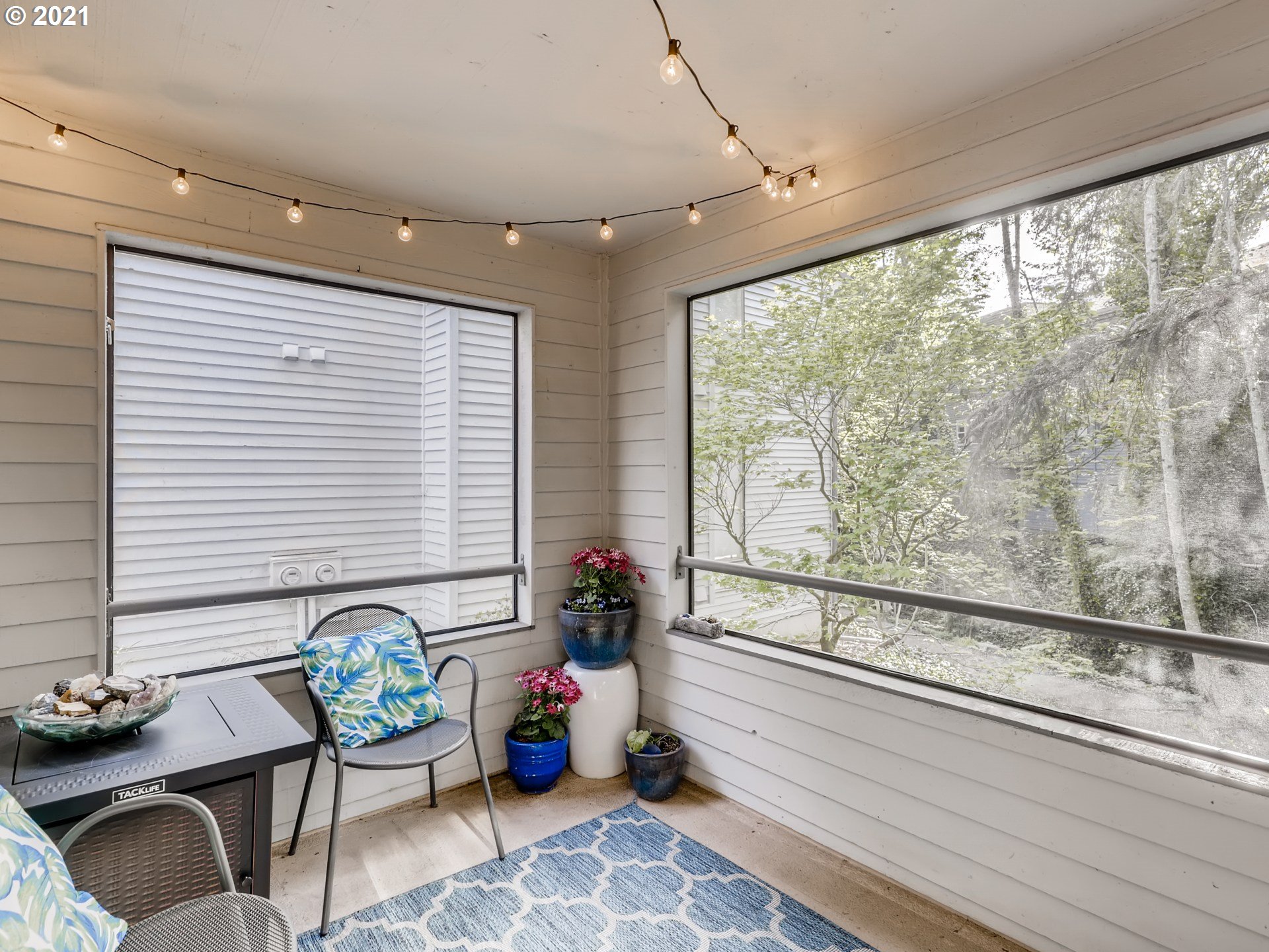 3668 Spring Lane, Unit 4B Lake Oswego, OR 97035 - Photo 17 of 32 Gallery Image 17