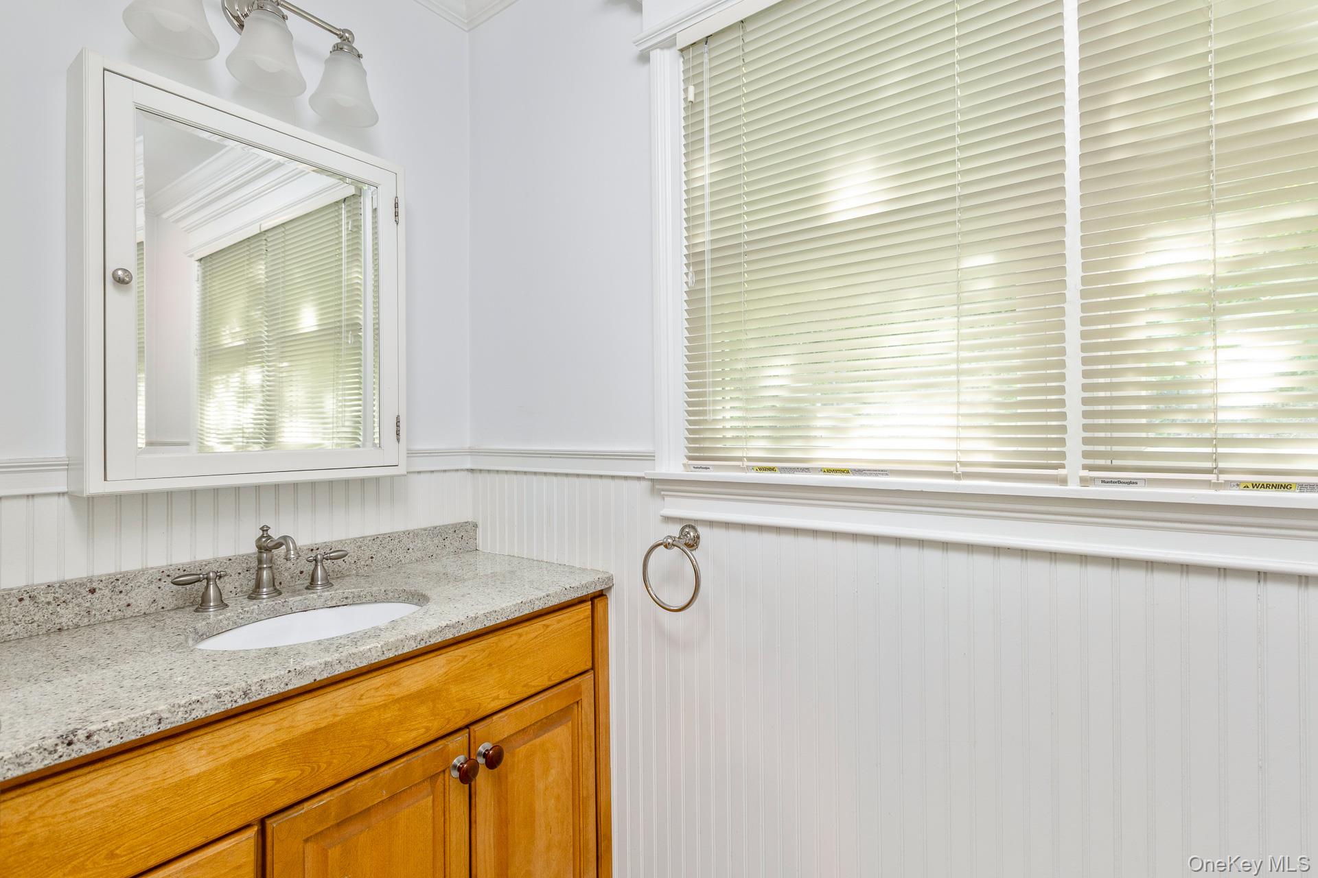 442 River Road Nissequogue, NY 11780 - Photo 11 of 20 First Floor Powder Room