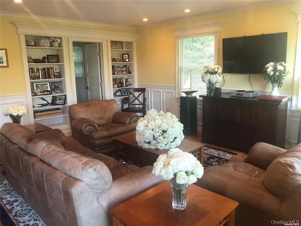 $4,500 | 442 River Road, St. James, NY 11780