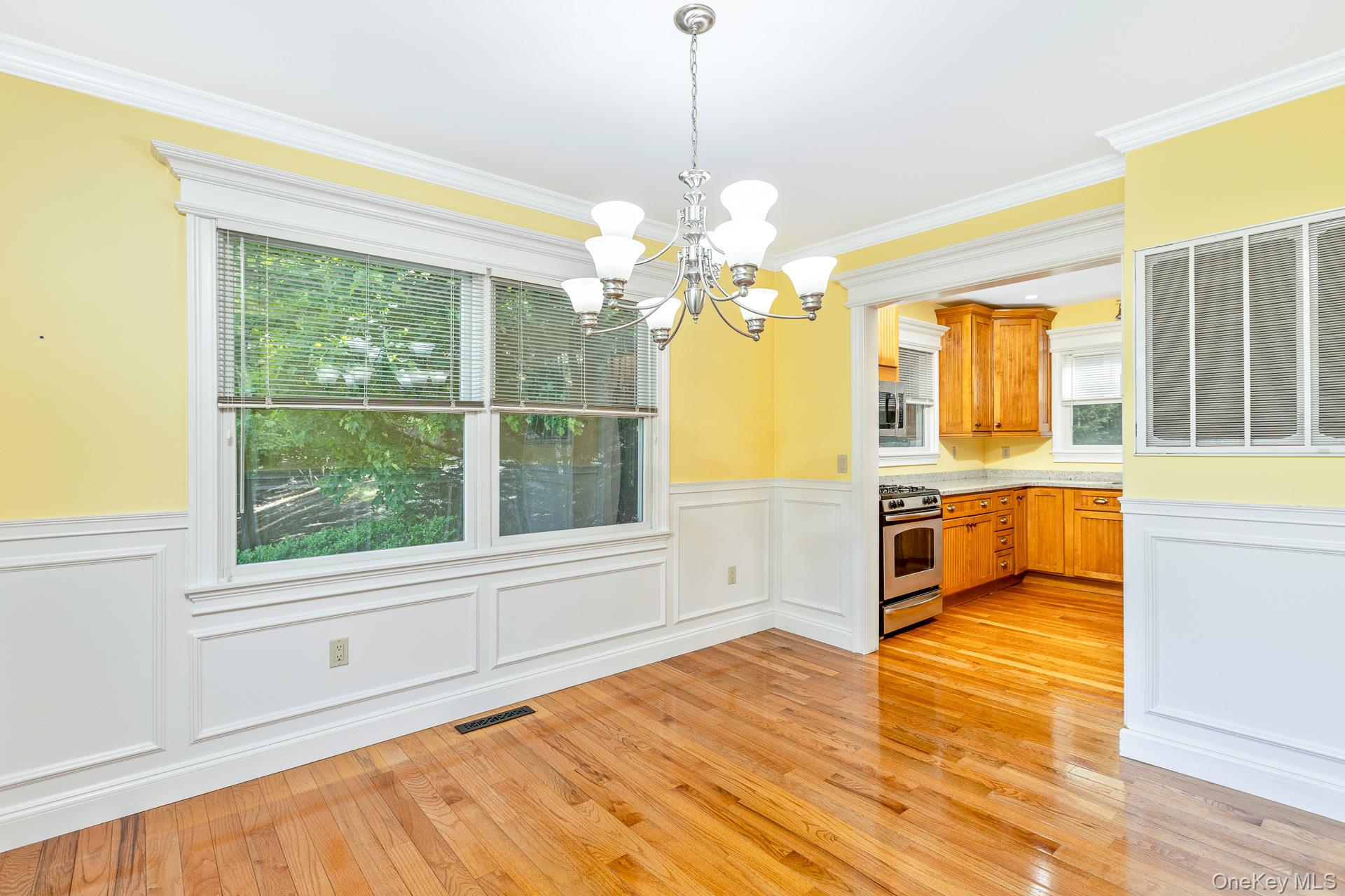 442 River Road Nissequogue, NY 11780 - Photo 7 of 20 Formal Dining Room