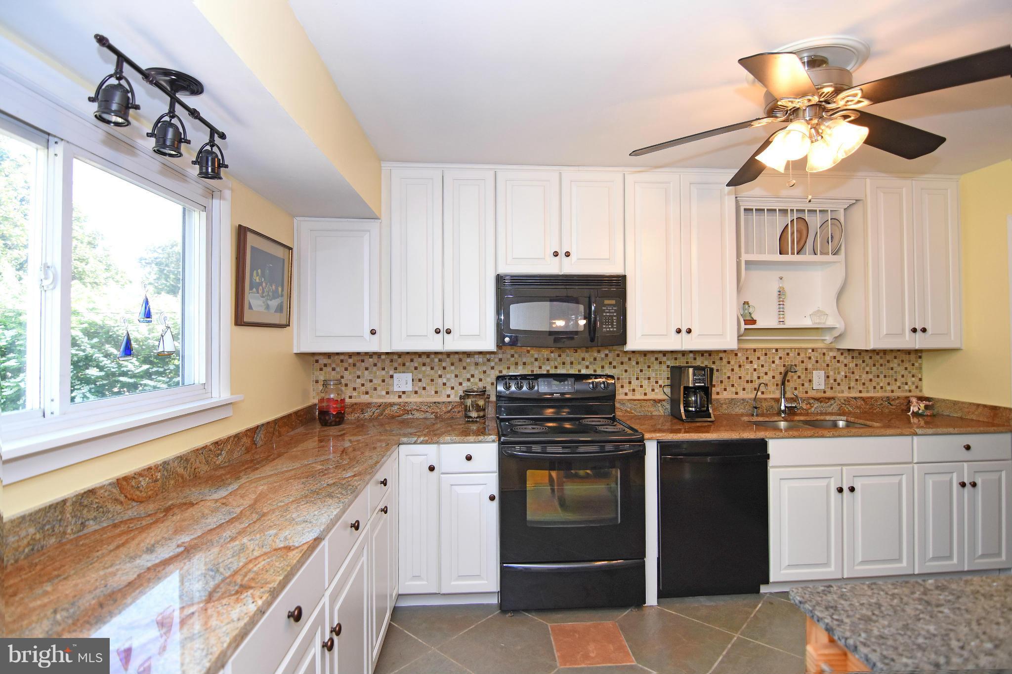 624 Edwards Road Annapolis, MD 21409 - Photo 2 of 30 Exterior (Front)