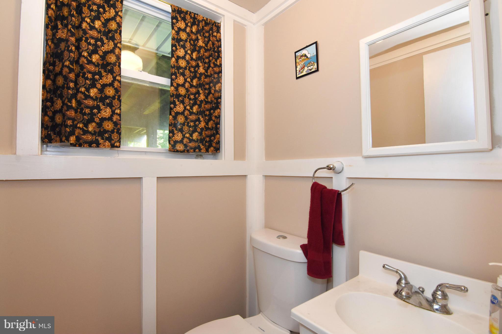 624 Edwards Road Annapolis, MD 21409 - Photo 18 of 30 Lower level Powder room
