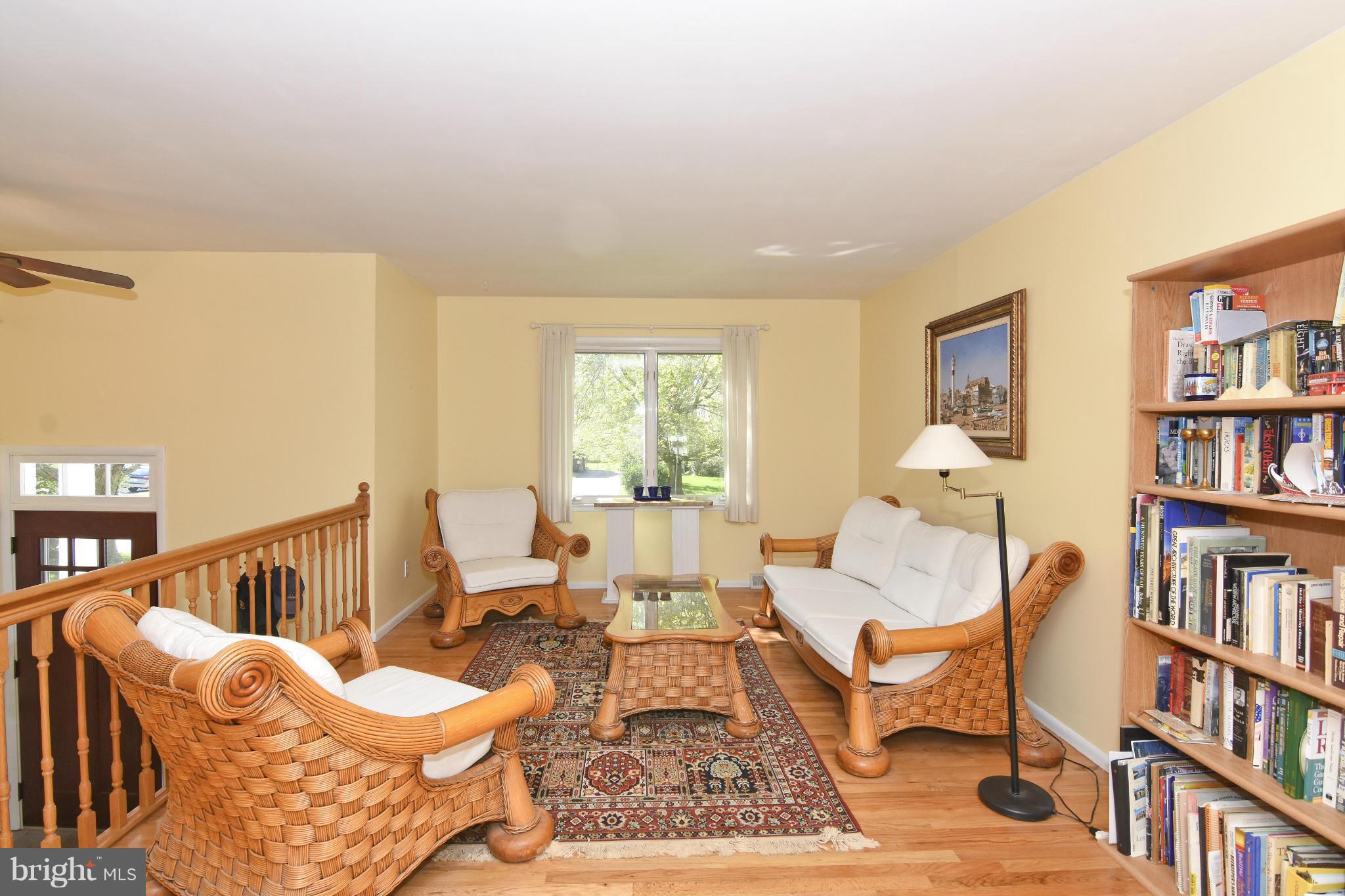 624 Edwards Road Annapolis, MD 21409 - Photo 5 of 30 Living Room
