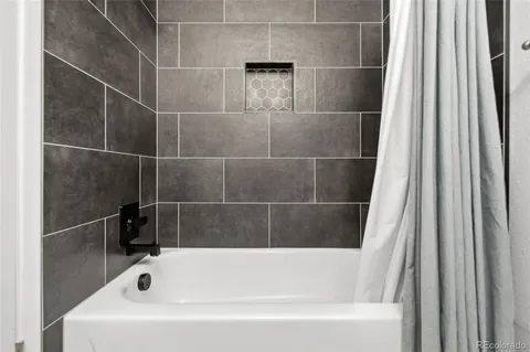 $425,000 | 8686 Carr Loop, Arvada, CO 80005