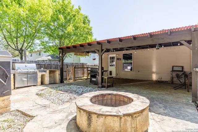 $1,600 | 7731 Saddle, Selma, TX 78154