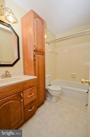 7753 Euclid Way Springfield, VA 22153 - Photo 14 of 23 Bath