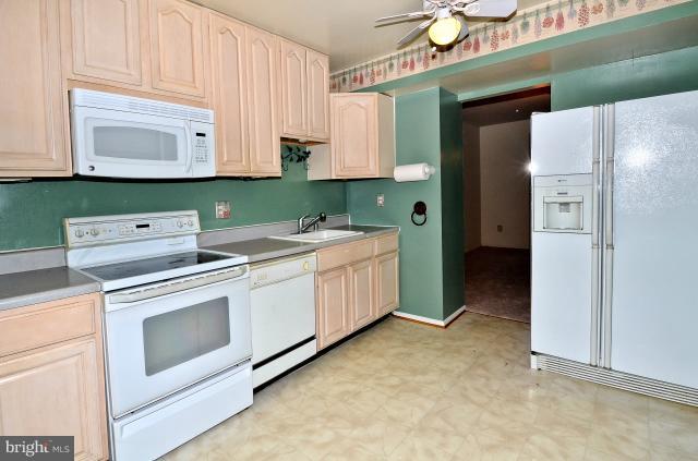7753 Euclid Way Springfield, VA 22153 - Photo 5 of 23 Kitchen