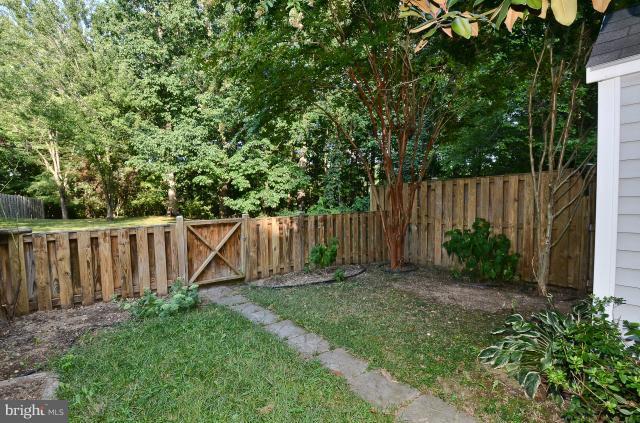 7753 Euclid Way Springfield, VA 22153 - Photo 9 of 23 Exterior (Rear)