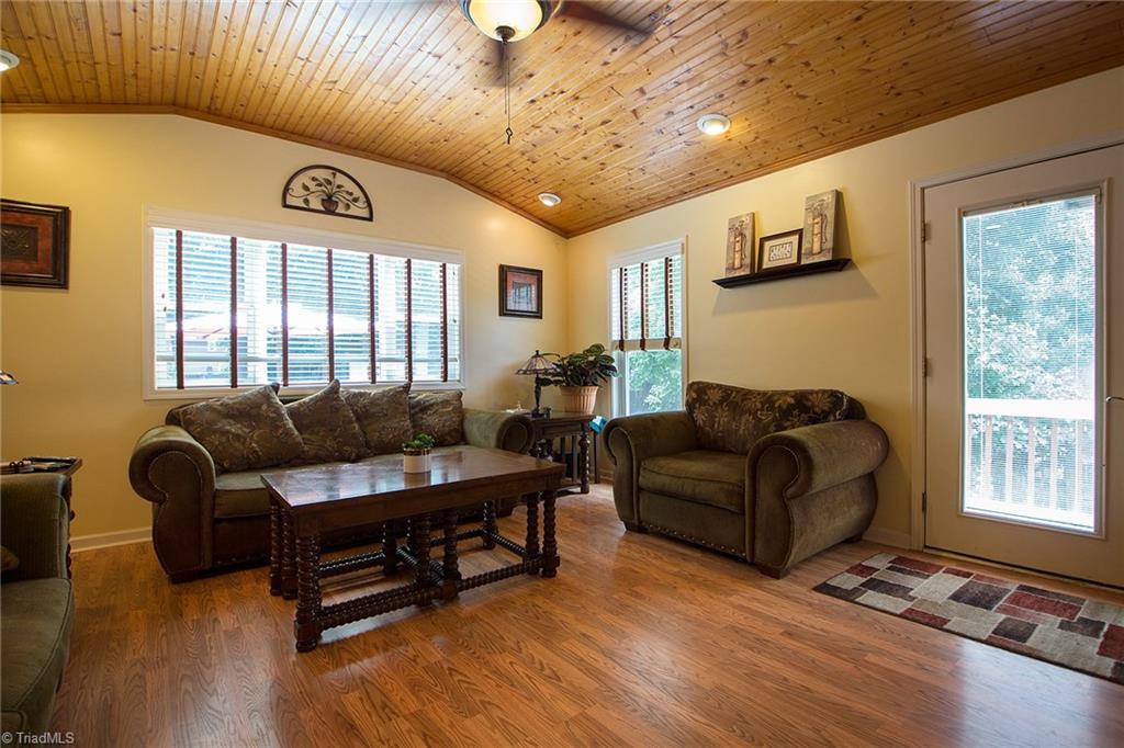 5305 Mapleton Street Clemmons, NC 27012 - Photo 6 of 19 Gallery Image 6