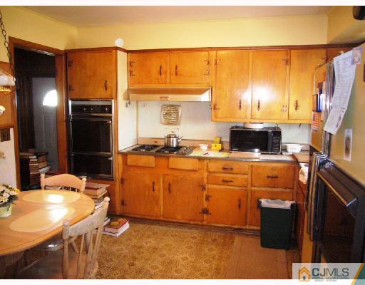 58 Jeffery Road Colonia, NJ 07067 - Photo 4 of 9 Gallery Image 4