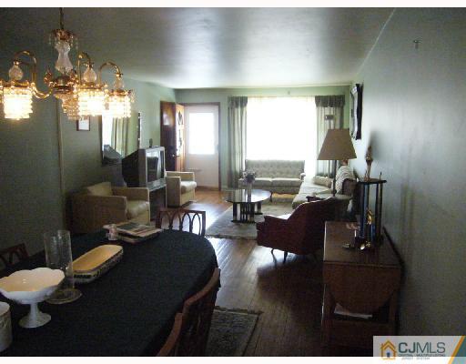 58 Jeffery Road Colonia, NJ 07067 - Photo 5 of 9 Gallery Image 5
