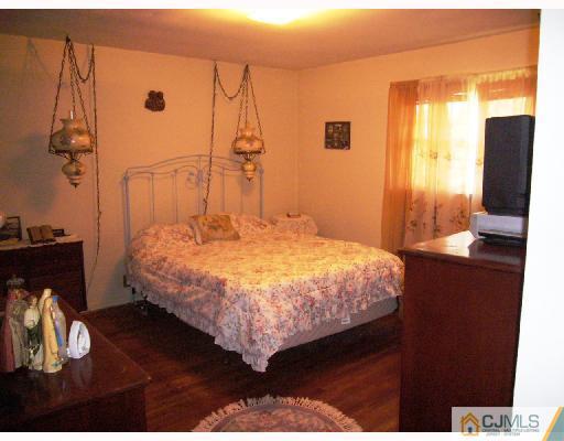 58 Jeffery Road Colonia, NJ 07067 - Photo 7 of 9 Gallery Image 7