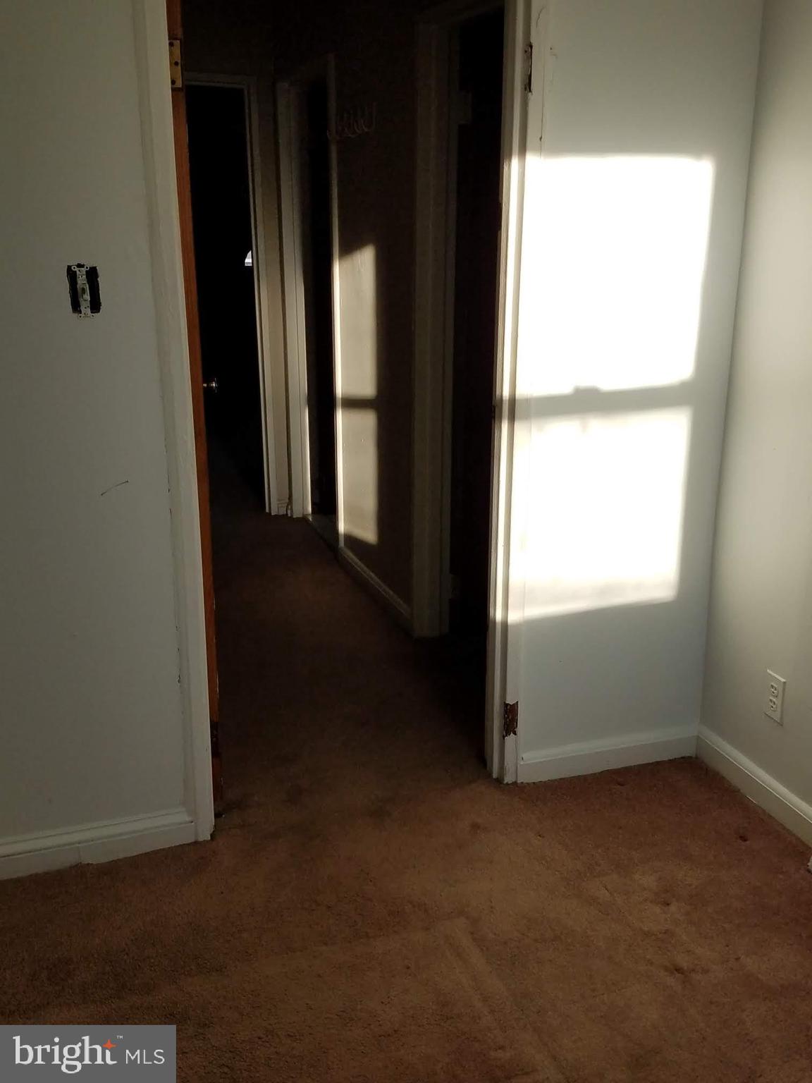 242 Rocklyn Road Upper Darby, PA 19082 - Photo 10 of 27