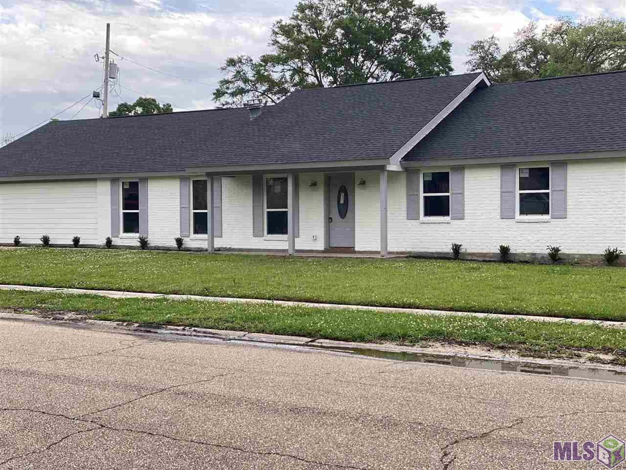 6072 Sumrall Drive Baton Rouge, LA 70811 - Photo 1 of 6