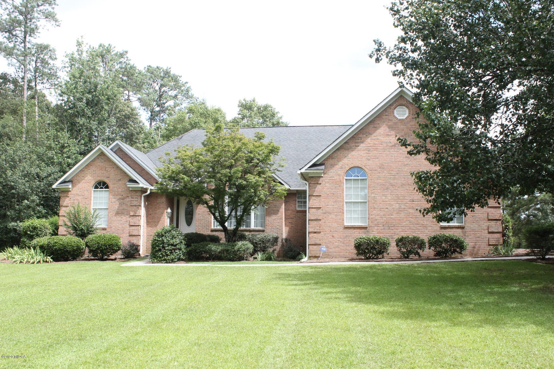 144 Gates Road Lizella, GA 31052 - Photo 4 of 44 a front view of house with yard and green space