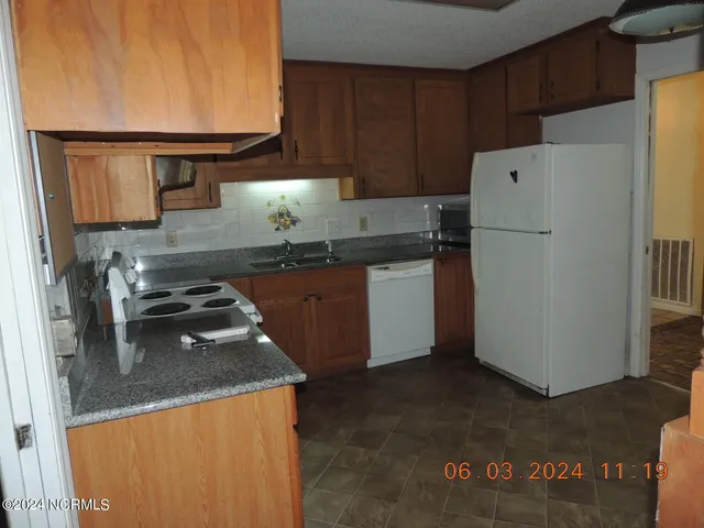 $1,700 | 102 Epworth Drive, Jacksonville, NC 28546