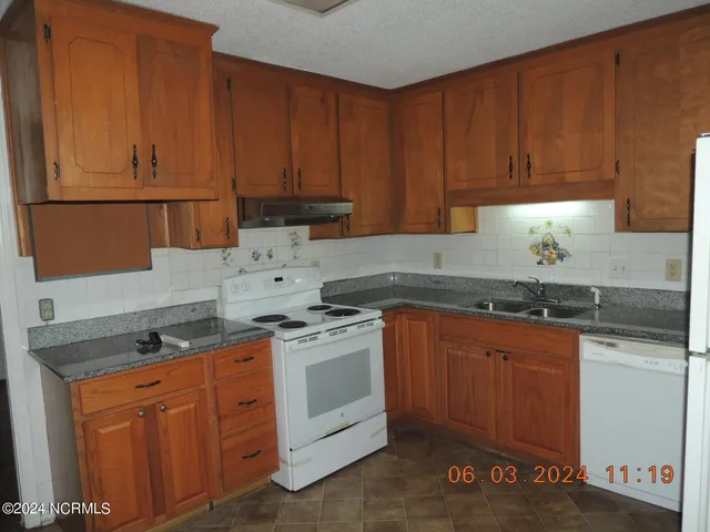 $1,700 | 102 Epworth Drive, Jacksonville, NC 28546