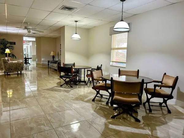 $2,800 | 125 South Ocean Avenue, Unit 207, Palm Beach Shores, FL 33404