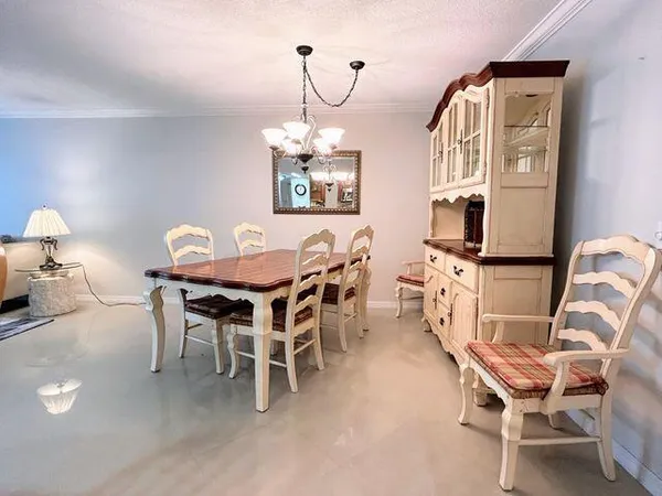 $2,800 | 125 South Ocean Avenue, Unit 207, Palm Beach Shores, FL 33404
