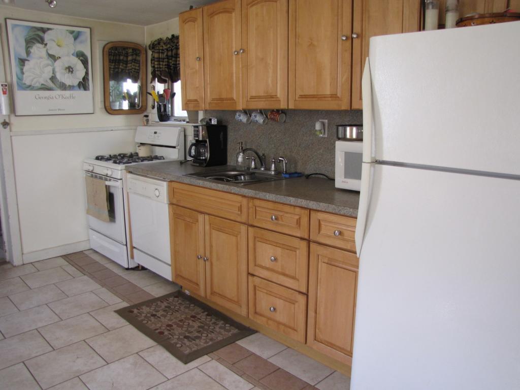 190 Depot Road Newfane, VT 05362 - Photo 5 of 15