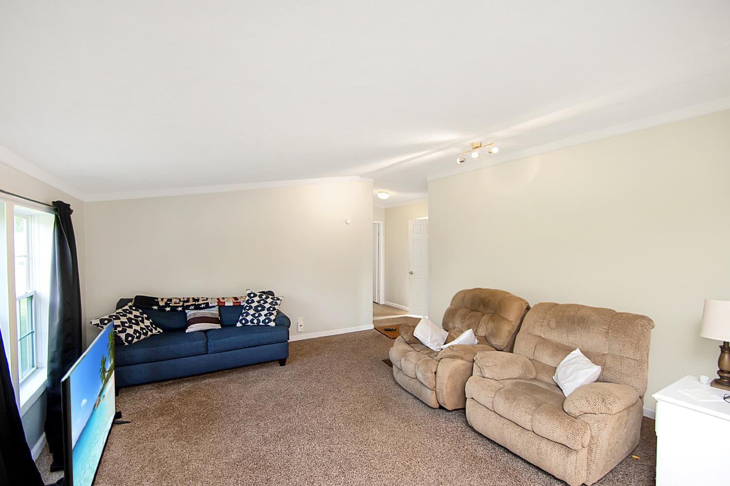 2256 Dean Road Bethel, OH 45106 - Photo 2 of 33 Gallery Image 2