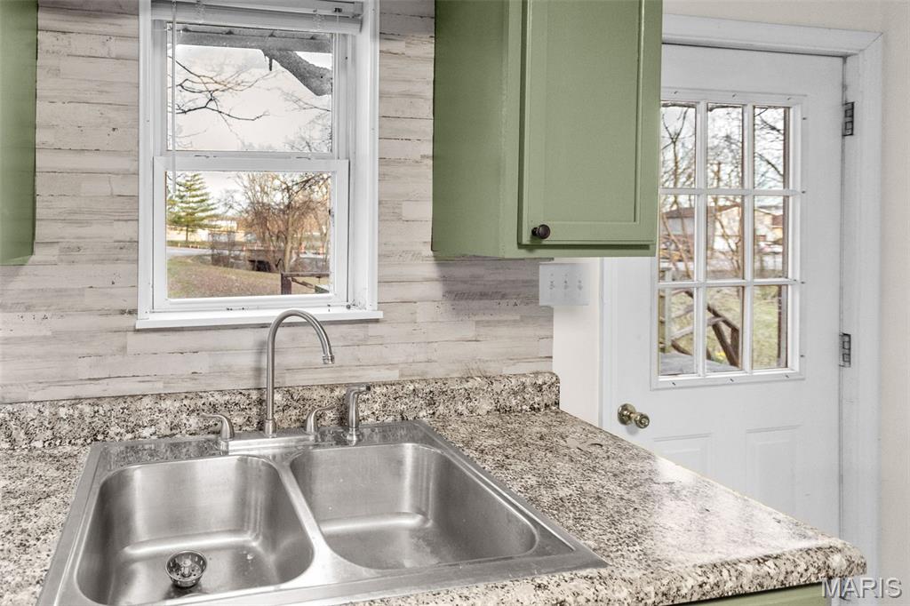 305 Vineyard Street Hardin, IL 62047 - Photo 15 of 79