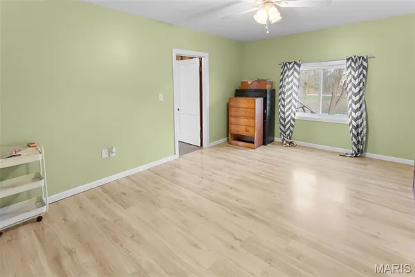 $114,900 | 305 Vineyard Street, Hardin, IL 62047