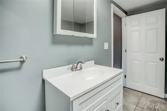 $130,000 | 305 Vineyard Street, Hardin, IL 62047