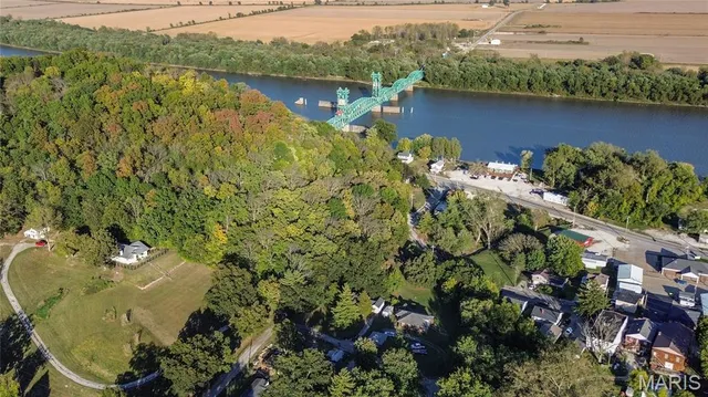 $130,000 | 305 Vineyard Street, Hardin, IL 62047