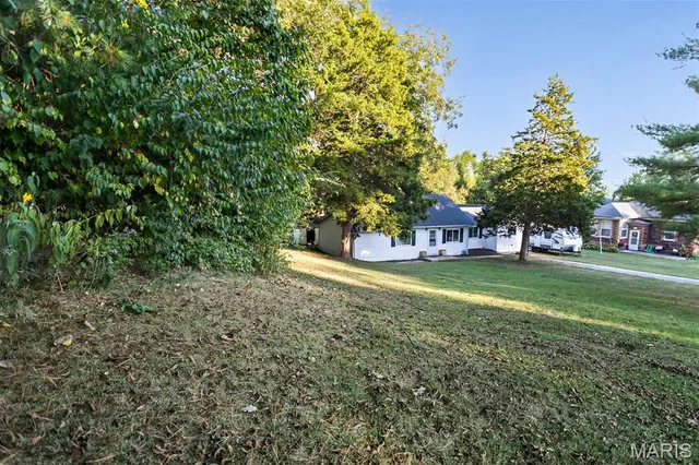 $130,000 | 305 Vineyard Street, Hardin, IL 62047