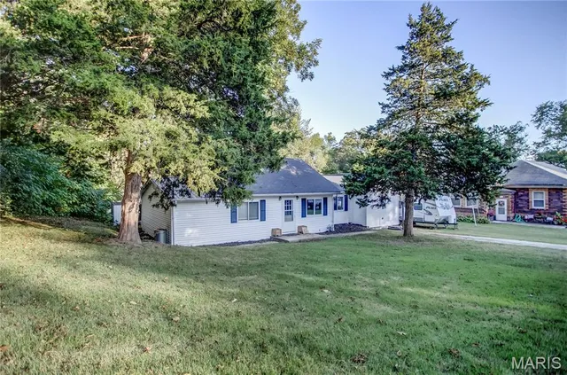 $130,000 | 305 Vineyard Street, Hardin, IL 62047