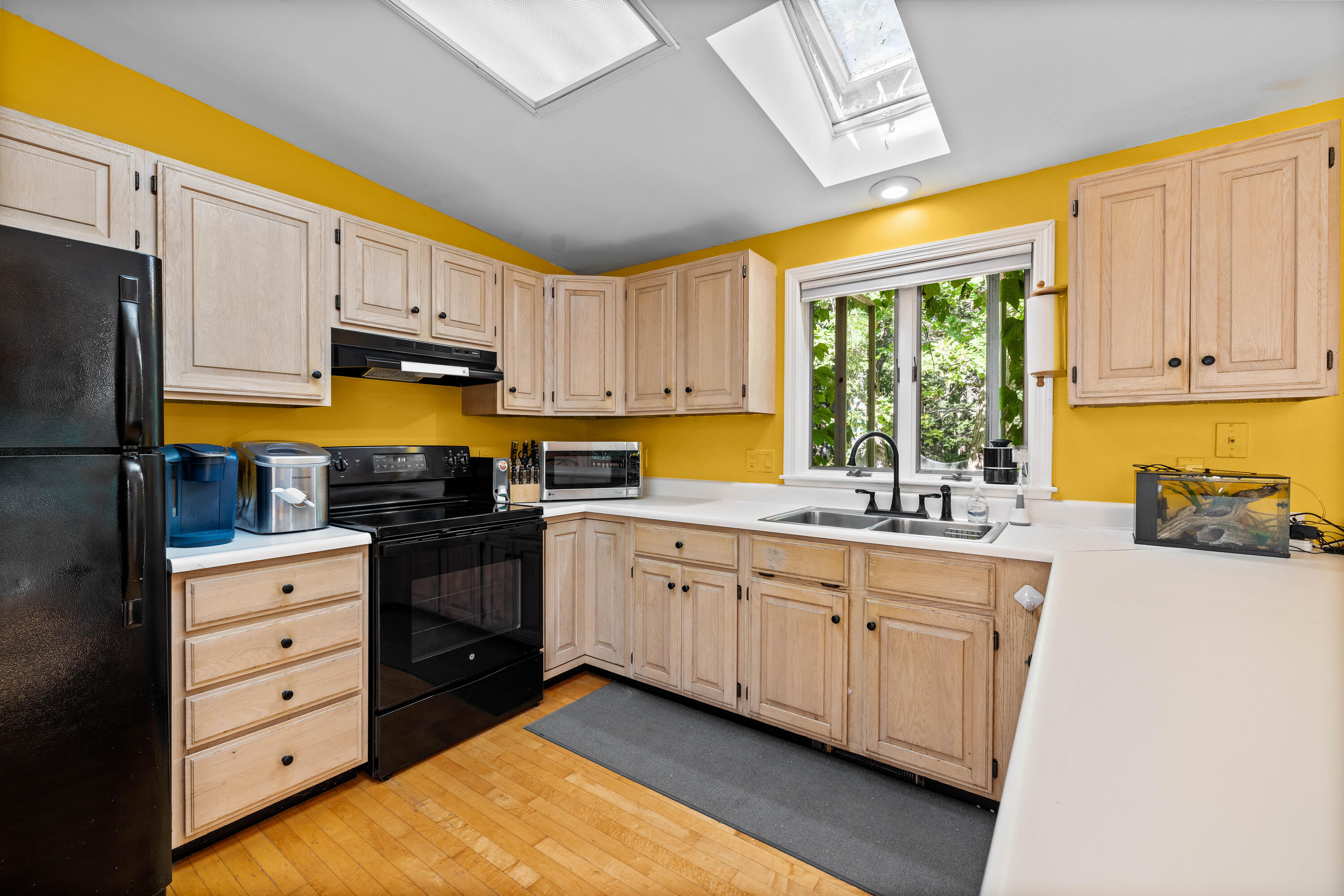 2 Walker Heights Kennebunk, ME 04043 - Photo 12 of 44 3G0A0922