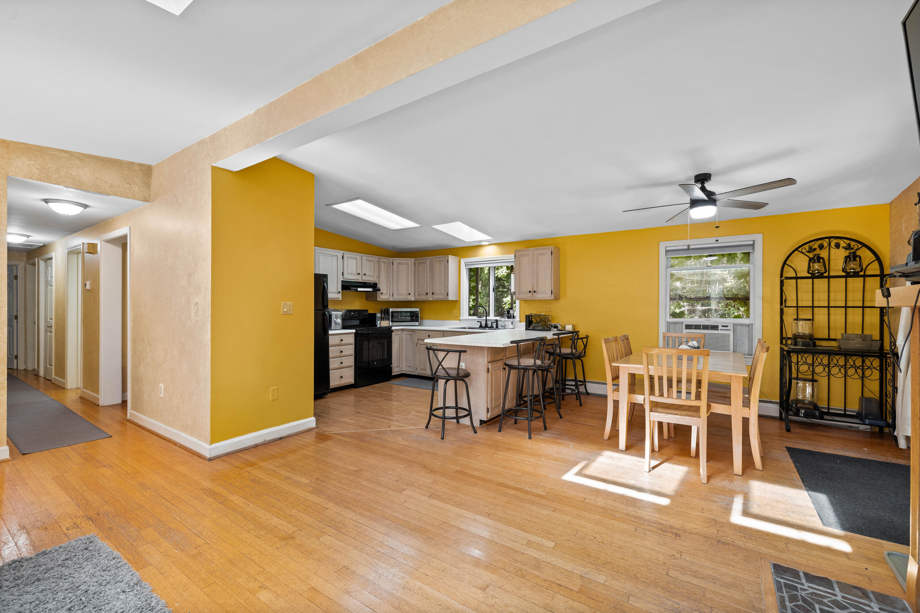 2 Walker Heights Kennebunk, ME 04043 - Photo 16 of 44 3G0A0943