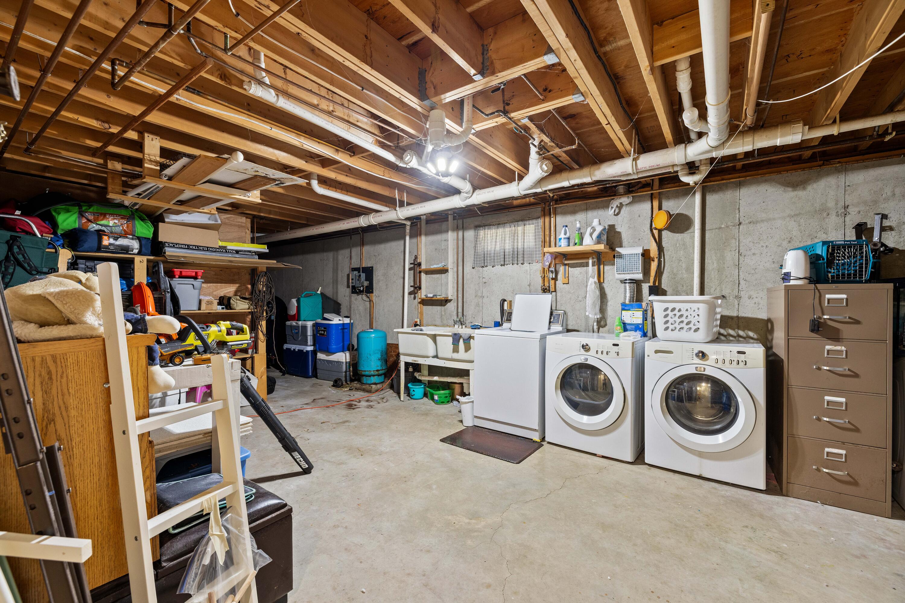 2 Walker Heights Kennebunk, ME 04043 - Photo 40 of 44 3G0A1018