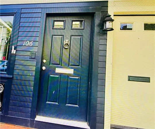 $2,800 | 106 Swinburne Row, Newport, RI 02840
