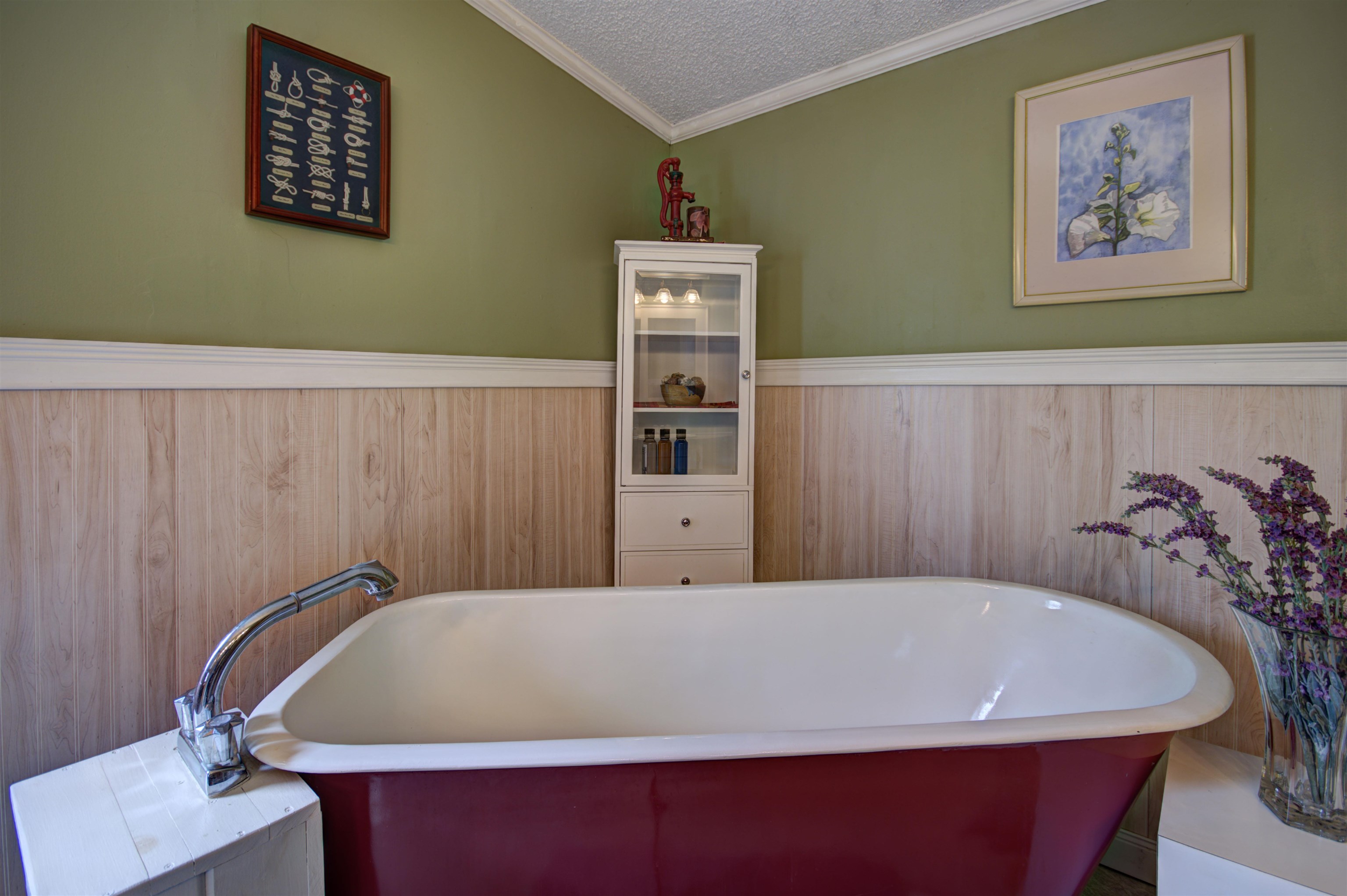 8418 Albrecht Road Interlochen, MI 49643 - Photo 33 of 42 1910224-32.JPG