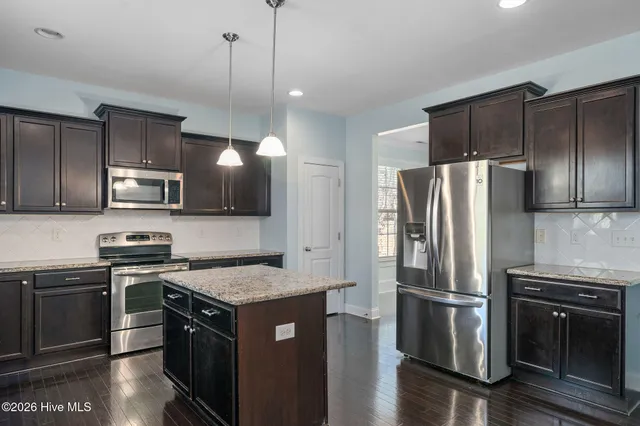 $522,000 | 109 Creek End Court, Swansboro, NC 28584