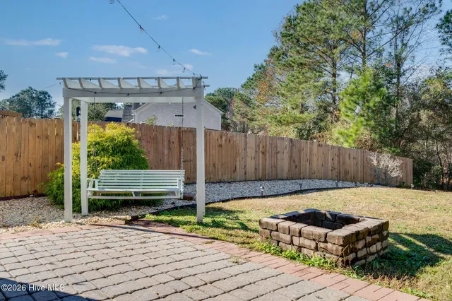 $522,000 | 109 Creek End Court, Swansboro, NC 28584