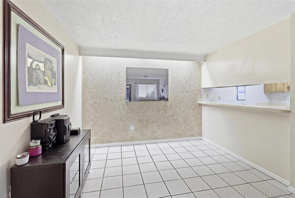 931 West Oak Ridge Road, Unit B Orlando, FL 32809 - Photo 9 of 18 Gallery Image 9