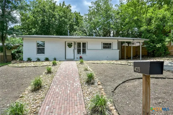 $3,200 | 403 Krebs Lane, Austin, TX 78704