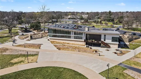 $679,950 | 4530 West 90th Street, Prairie Village, KS 66207