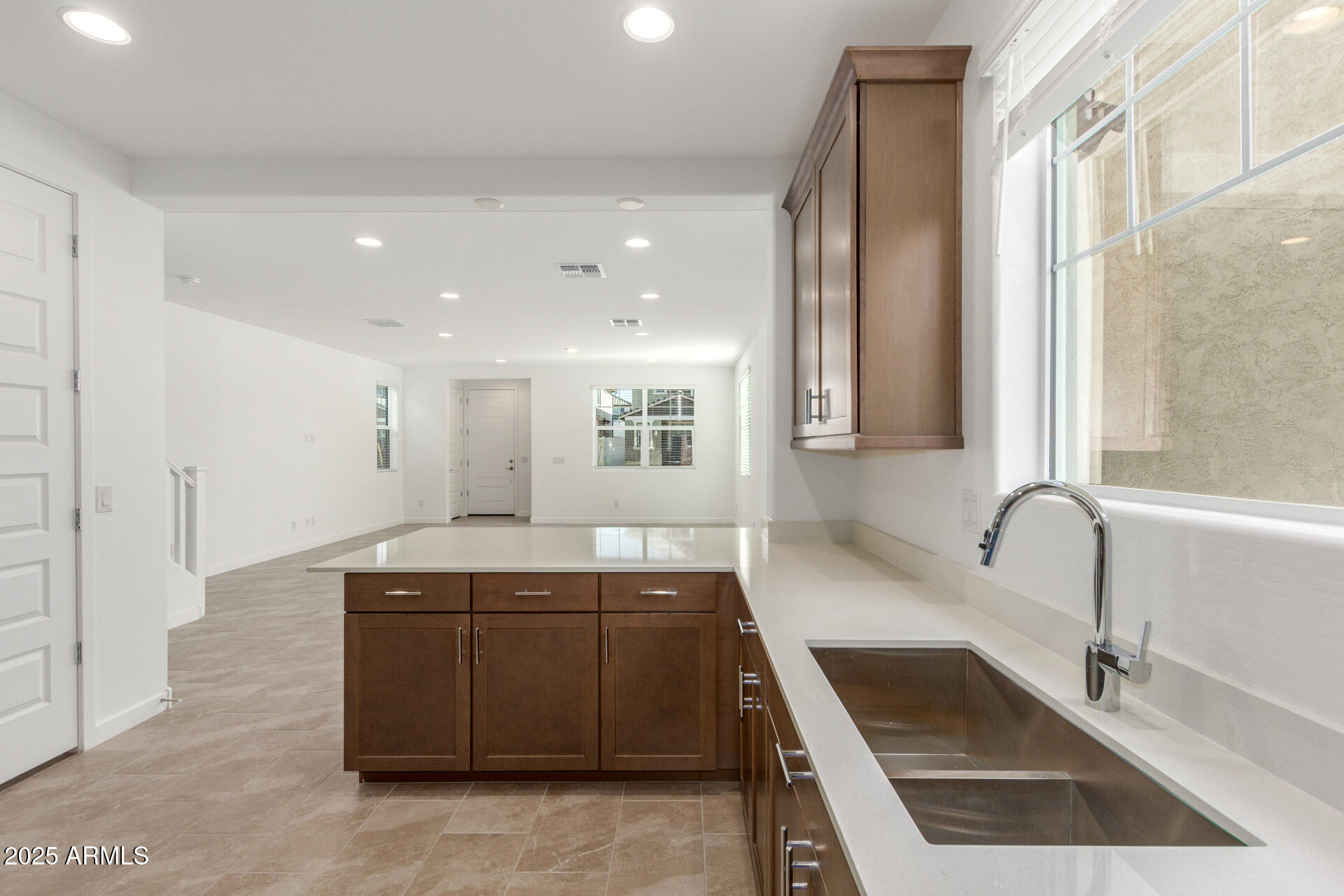 3312 South Lotus Mesa, AZ 85212 - Photo 10 of 39 22 Lotus